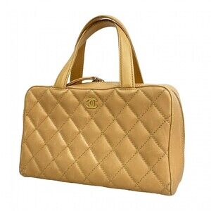 CHANEL Cream Leather Bag
